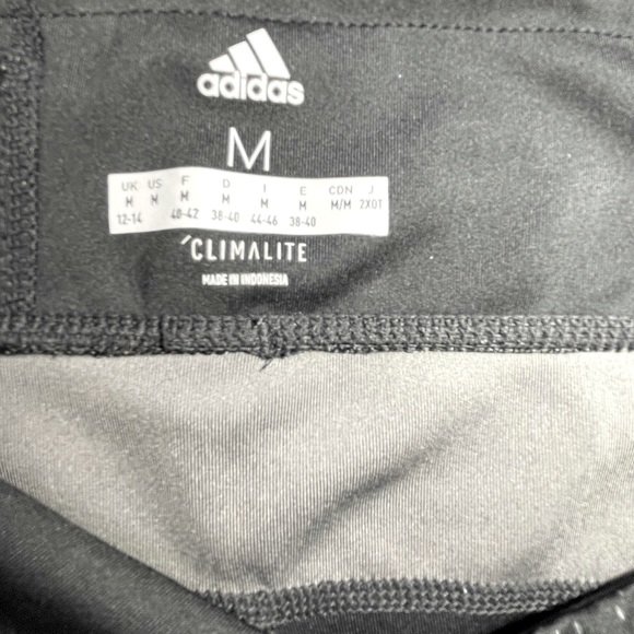 Adidas climalite Capri leggings. - Picture 4 of 12